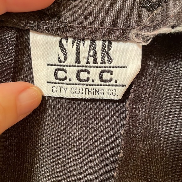 Charcoal grey top; adjustable straps; stretchy; unzips on back; size medium - Picture 4 of 5